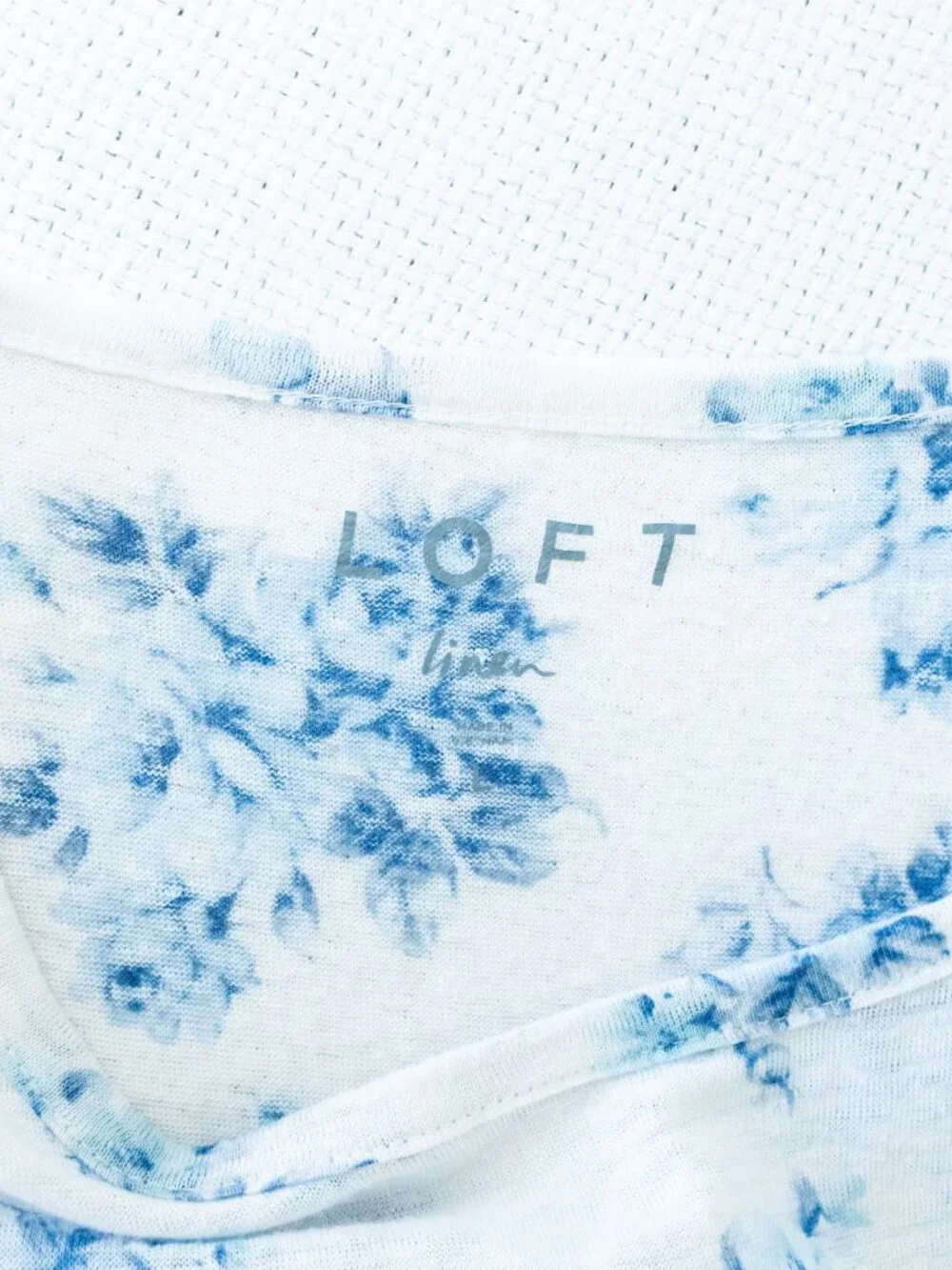 LOFT 100% Linen Blouse Womens L White Blue Floral Puff Sleeve Cottagecore